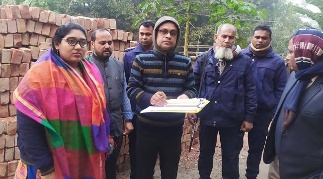 শ্রীনগরে জাতীয় পার্টির নেতাকে ভ্রাম্যমান আদালতের জরিমানা