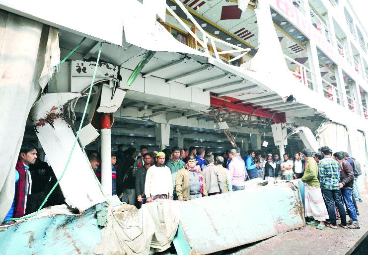 মেঘনা নদীতে দু’টি লঞ্চের সংঘর্ষে ২ জন নিহত