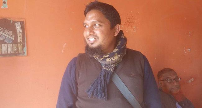বেতন নেন স্কুল থেকে, কাজ করেন সাবরেজিস্ট্রি অফিসে