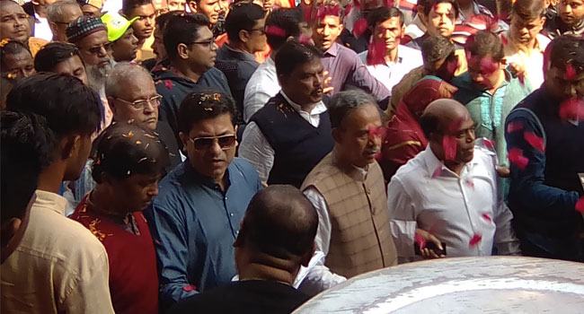বিএনপি অভিযোগে, আমরা ব্যস্ত গণসংযোগে : তাপস