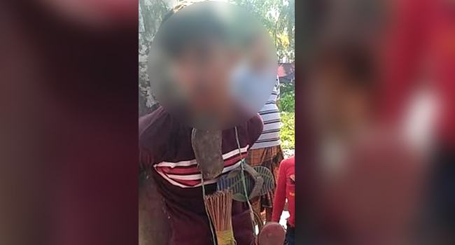 লক্ষ্মীপুরে কিশোরকে ঝাড়ু ও জুতার মালা পরিয়ে নির্যাতন
