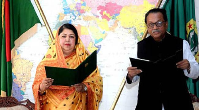শপথ নিলেন মোছলেম উদ্দিন