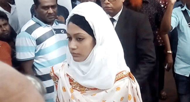 অভিযোগ গঠনের বৈধতা চ্যালেঞ্জ করে মিন্নির আবেদন খারিজ