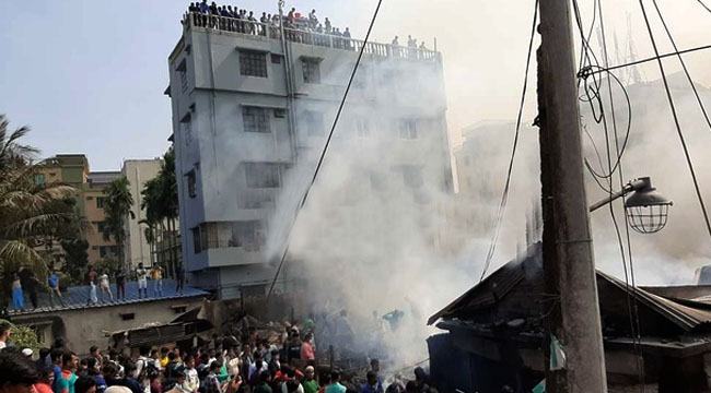 এবার চট্টগ্রামে বস্তিতে আগুন