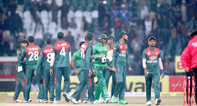 ধীর ব্যাটিংয়েই হার বাংলাদেশের