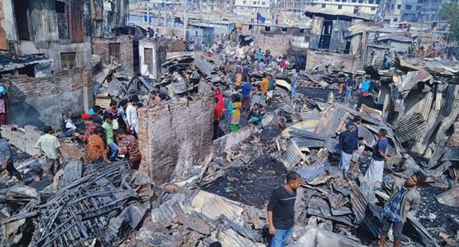 মিরপুরে চলন্তিকা বস্তিতে অগ্নিদগ্ধ নারীর মৃত্যু