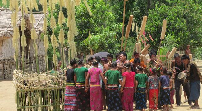 পার্বত্য অঞ্চলে সংস্কৃতির রূপান্তর
