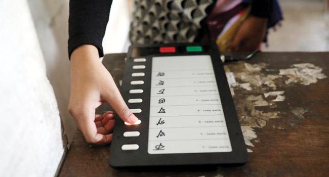 ইভিএম : নির্বাচনী বিতর্কের বিরাট উপাদান