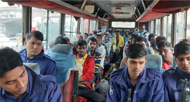 মুক্তি পেয়ে দেশে ফিরল ৬৩ ভারতীয় জেলে