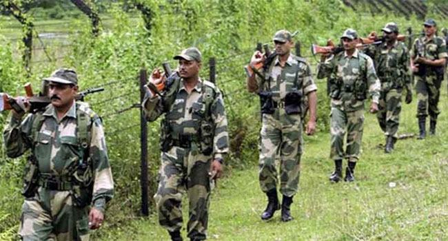 রাজশাহী সীমান্ত থেকে ৫ বাংলাদেশীকে ধরে নিয়ে গেছে বিএসএফ