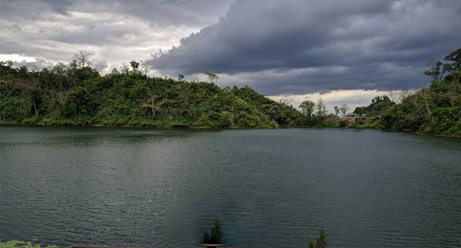হঠাৎ ঘোলা হয়ে উঠেছে বান্দরবানের বগা লেকের পানি
