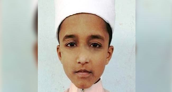 সাড়ে ৪ মাসেই কোরআনের হাফেজ ৯ বছরের শিশু আউয়াল