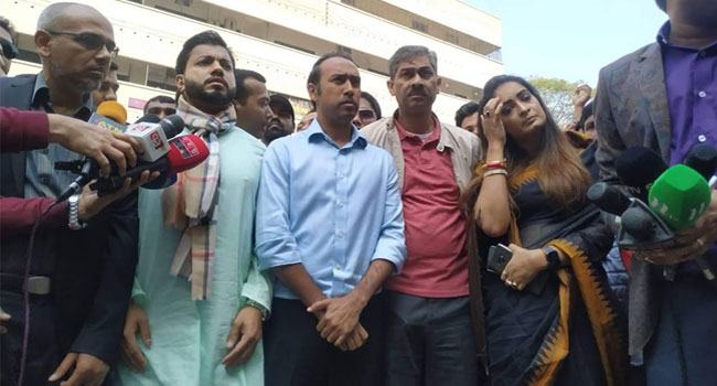 আহত সাংবা‌দিক ও যুবদল নেতাকে দেখ‌তে হাসপাতালে ইশরাক-তাবিথ