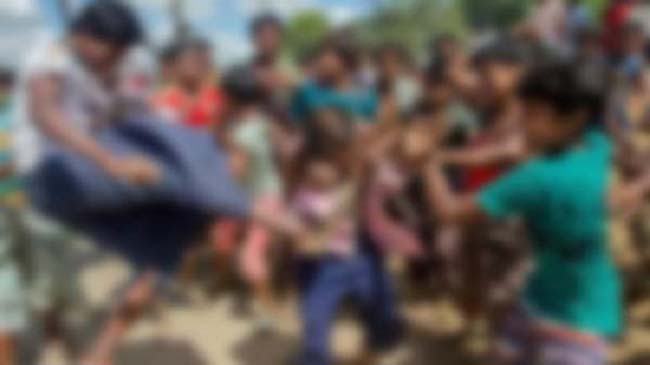 প্রধানমন্ত্রীর দফতরে মিথ্যা অভিযোগ , গণধোলাইয়ের শিকার রফিক মিয়া
