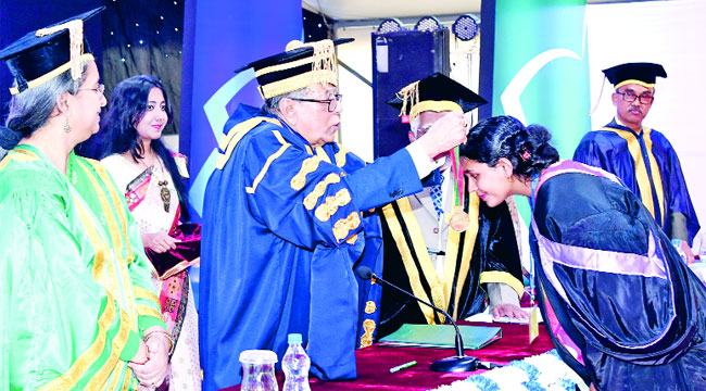 বিশ্ব প্রতিযোগিতায় টিকে থাকতে বিজ্ঞান ও প্রযুক্তি শিক্ষার বিকল্প নেই