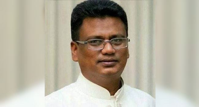নওগাঁয় সড়ক দুর্ঘটনায় হুইপ স্বপন আহত