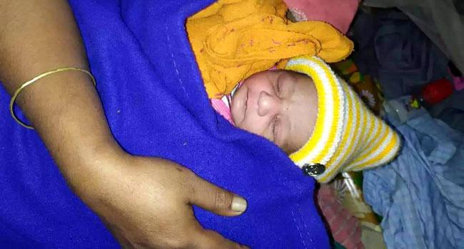 শীতের রাতে খাল থেকে নবজাতক উদ্ধার