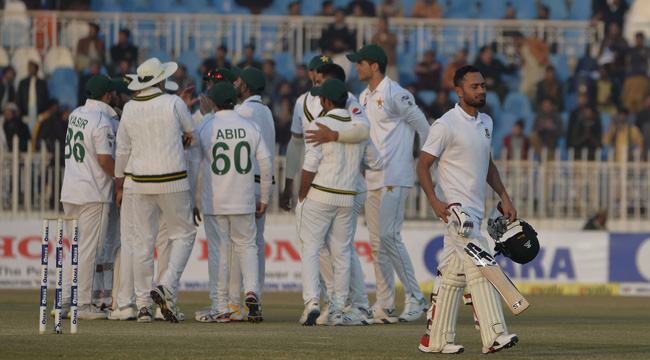 প্রথম ইনিংসে বাংলাদেশের সংগ্রহ ২৩৩ রান