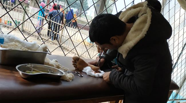 সরকারি হাসপাতালে বাবুর্চি যখন ডাক্তার