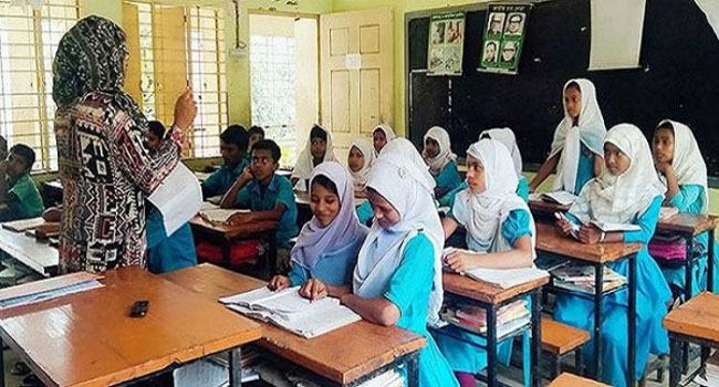 প্রাথমিকে আসছে আরো ২৬ হাজার শিক্ষক নিয়োগের সার্কুলার
