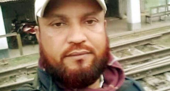 নওগাঁয় ব্যবসায়ীকে গলাকেটে হত্যা