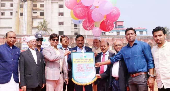 ফেনীতে বর্ণিল আয়োজনে ক্রিকেট লীগ শুরু