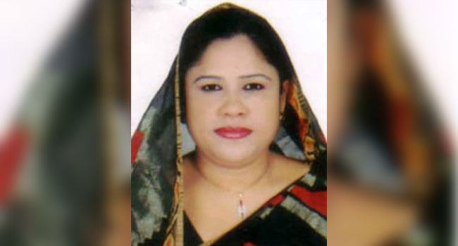 থানা থেকে আসামি ছিনিয়ে নিতে গিয়ে মহিলা ভাইস চেয়ারম্যান আটক