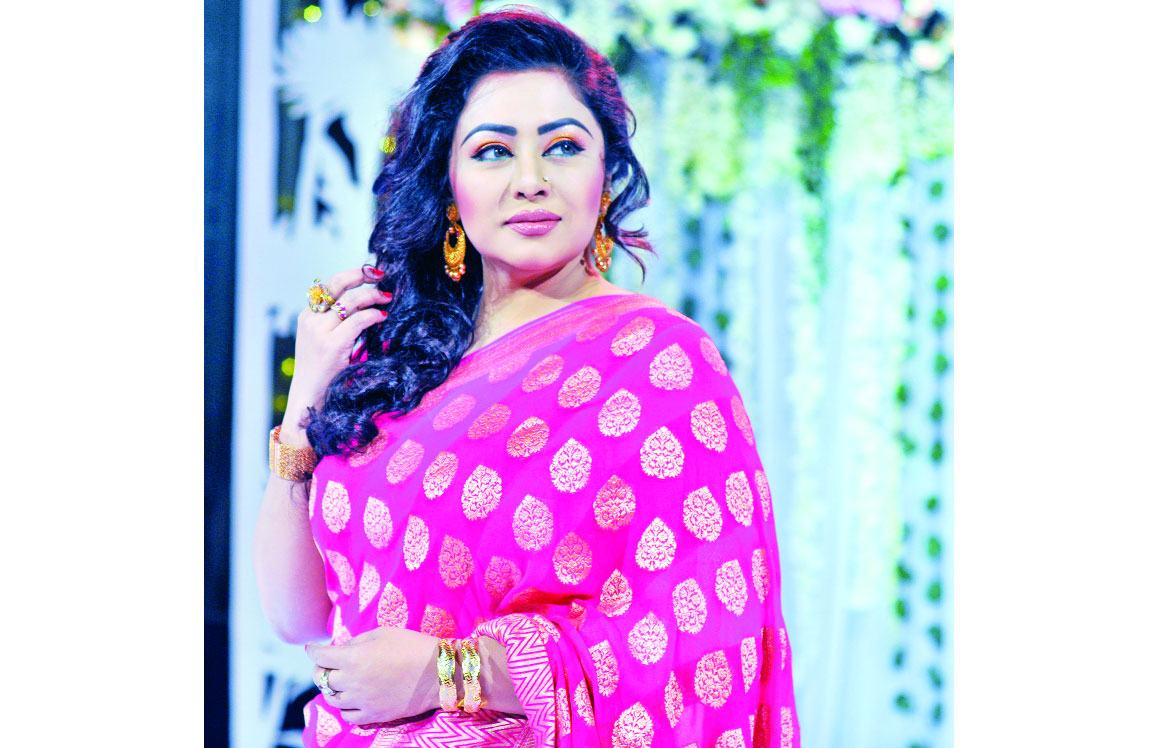 গানে ফিরলেন ইভা রহমান