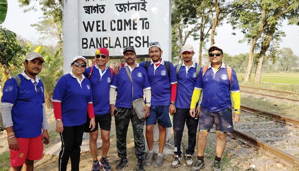 একুশে ফেব্রুয়ারি বেনাপোলে দুবাংলার ভাষাপ্রেমীদের মিলন মেলা