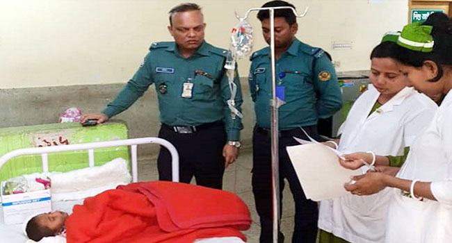 সিএনজি থেকে ছুড়ে ফেলে দেয়া শিশু কবরস্থান থেকে উদ্ধার