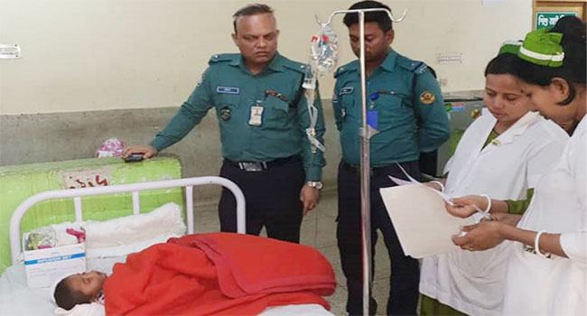 চলন্ত সিএনজি থেকে কবরস্থানে ছুড়ে ফেলা হলো মেয়ে শিশুকে