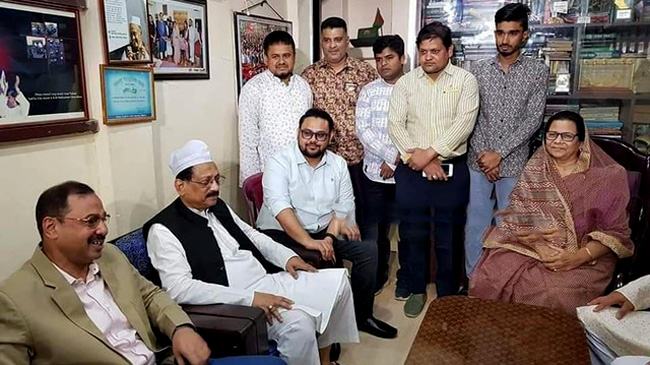 দলের মনোনীত প্রার্থীকে নিয়ে মহিউদ্দিনের বাসায় নাছির