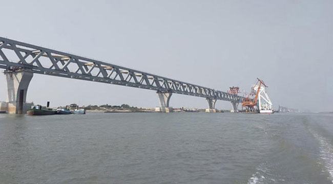 ২৫তম স্প্যানে দৃশ্যমান হলো পদ্মা সেতুর পৌণে ৪ কিলোমিটার