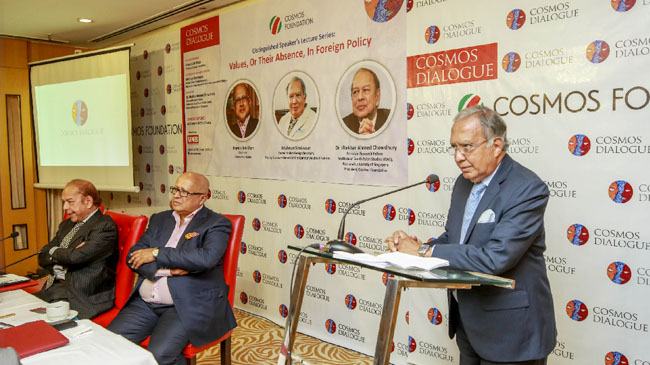 ‘ঐক্যের জন্য বৈশ্বিক সমস্যা সমাধানের কথা ভাবতে হবে’