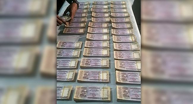 ৩৯ লাখ টাকার জাল নোট ও সরঞ্জামসহ তিনজন আটক