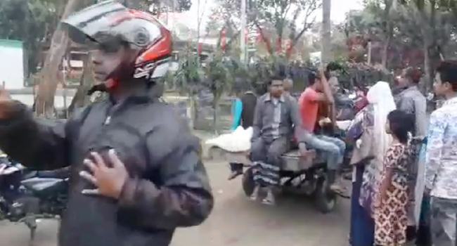 নওগাঁয় সড়ক দুর্ঘটনায় একমি'র ৩ কর্মী নিহত