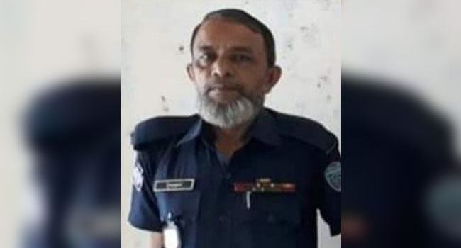 দায়িত্বপালনের সময় ট্রাকচাপায় পুলিশ কনস্টেবল নিহত