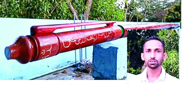 বিশ্ব রেকর্ড গড়তে আল্লাহর ৯৯ নামখচিত ২৮ ফুট দৈর্ঘ্যরে কলম তৈরি