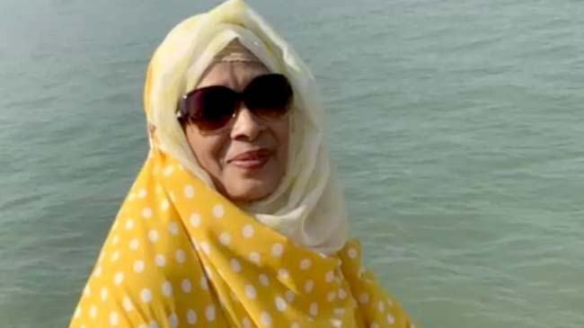 সড়ক দুর্ঘটনায় শিক্ষকের হাত বিচ্ছিন্ন