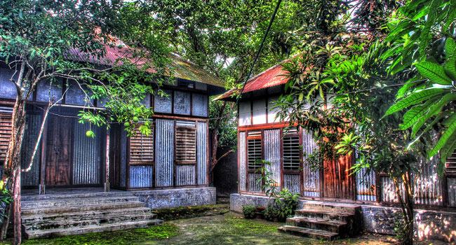 ‘হোম কোয়ারেন্টাইনে’ সার্বক্ষণিক নজরদারিতে সাটুরিয়ার ২৪ জন