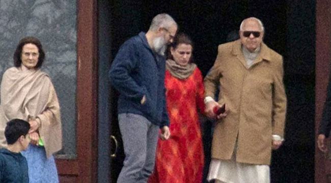 মুক্ত হয়েই বন্দি ছেলের সাথে দেখা করলেন ফারুক আবদুল্লাহ