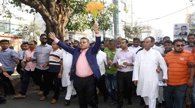 জনগণের অধিকার রক্ষায় নির্বাচনে আছি : রবিউল আলম