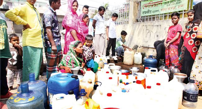 গরম না পড়তেই রাজধানীতে বিশুদ্ধ পানির হাহাকার
