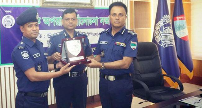 হ্যাট্রিক করলেন নড়াইলের পুলিশ সুপার