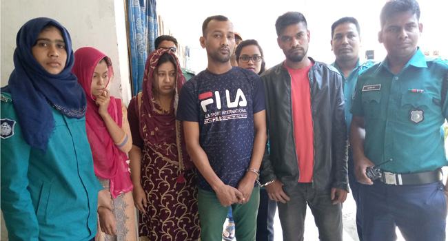 রংপুরে পাপিয়ার স্টাইলে যৌনব্যবসা, স্বামী-স্ত্রীসহ আটক ৪