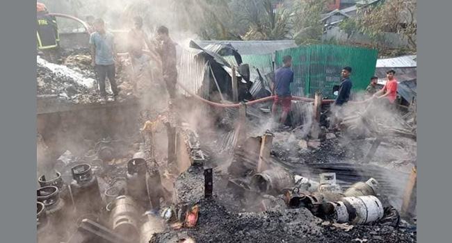 রাঙ্গামাটিতে অগ্নিকাণ্ডে ৫০টি দোকান পুড়ে ছাই, ২ কোটি টাকার ক্ষয়ক্ষতি