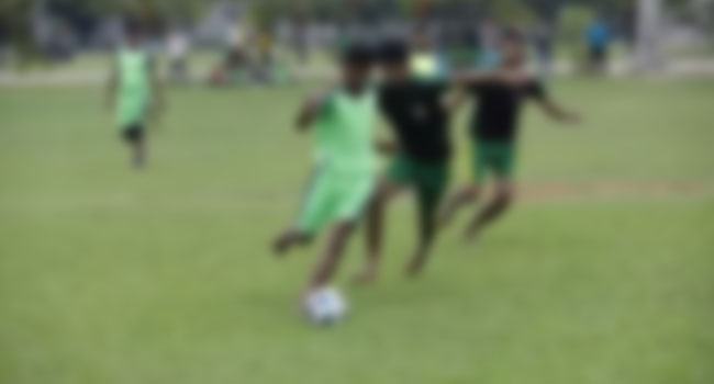 বিদেশ থেকে এসে ফুটবল খেলতে মাঠে নামেন তিনি!