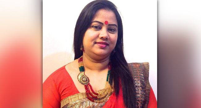 মসজিদে ঢুকে মুসল্লীকে পেটালেন যুবলীগ নেত্রী