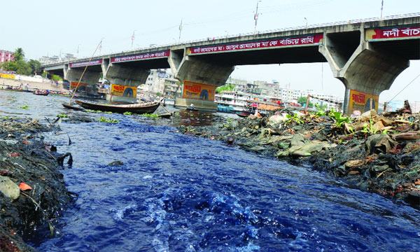 নদীদূষণ কমছেই না