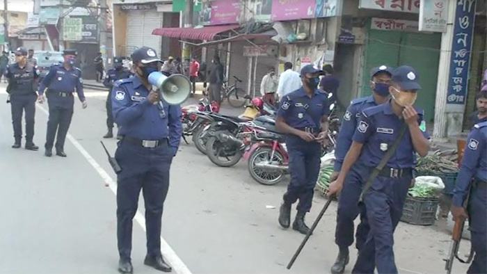 বিশেষ প্রয়োজন ছাড়া বের হলেই ব্যবস্থা